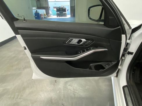 Used 2019 BMW 330i xDrive Sedan w/ Convenience Package AWD/4WD image 42