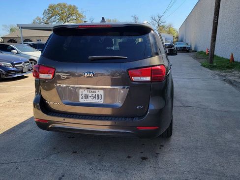 Used 2015 Kia Sedona EX w/ EX Premium Package image 6