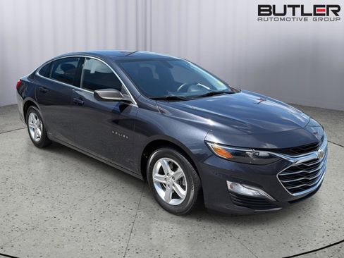 Used 2022 Chevrolet Malibu LS FWD image 8