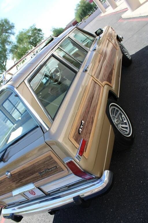 Used 1990 Jeep Grand Wagoneer AWD/4WD image 19