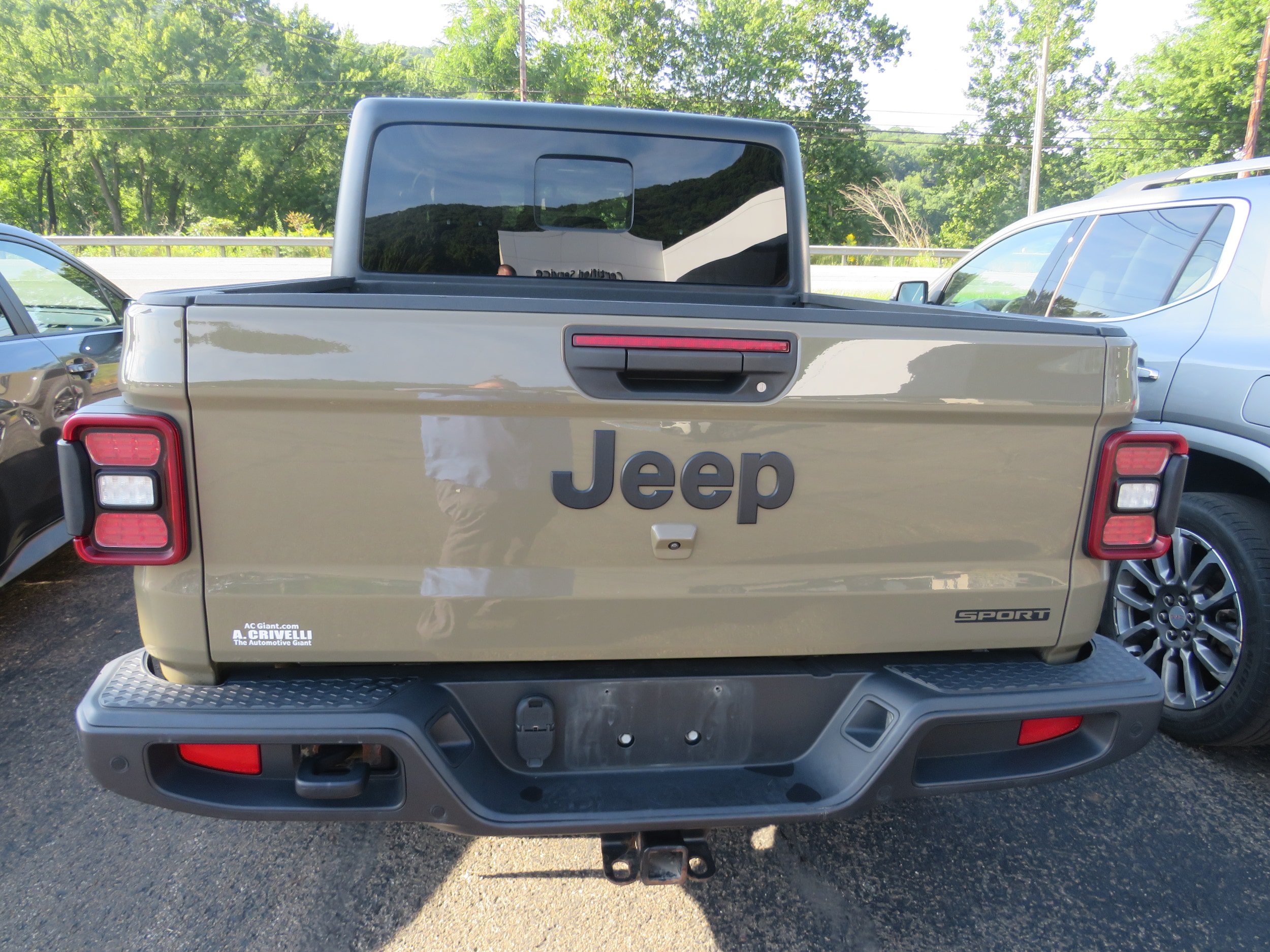 Used 2020 Jeep Gladiator Sport w/ Quick Order Package 24S AWD/4WD image 5