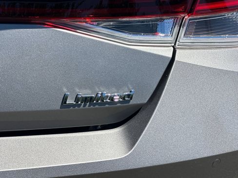 Used 2023 Hyundai Elantra Limited FWD image 36