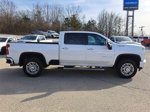 Used 2022 Chevrolet Silverado 2500 High Country w/ Safety Package II image 6