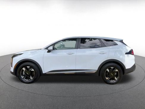 Used 2026 Kia Sportage LX FWD image 8