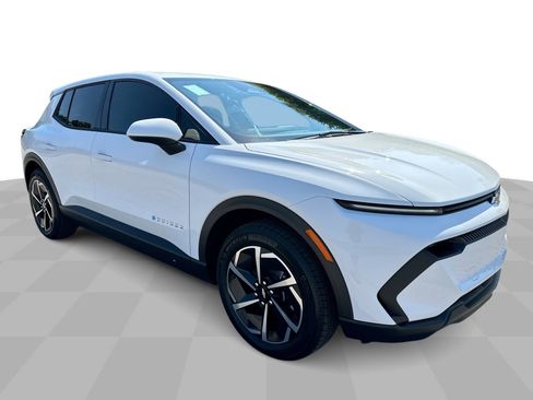 New 2025 Chevrolet Equinox EV LT image 36