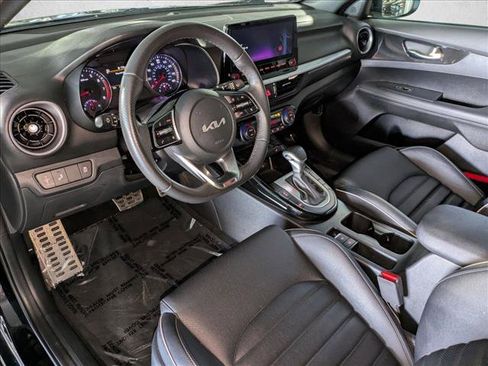 Used 2024 Kia Forte GT-Line w/ GT-Line Premium Package FWD image 10