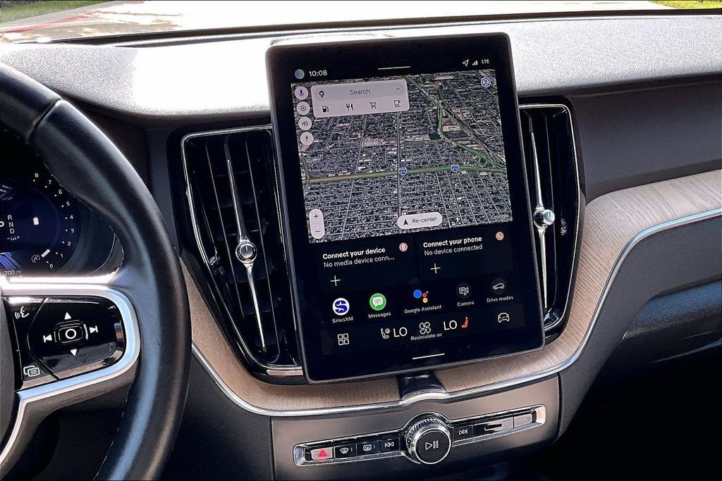 Certified 2026 Volvo XC60 B5 Plus AWD/4WD image 8