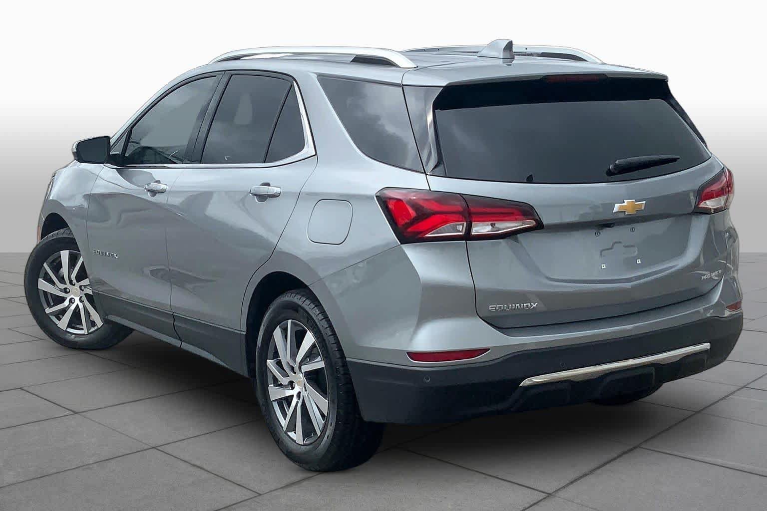Used 2024 Chevrolet Equinox Premier FWD image 12