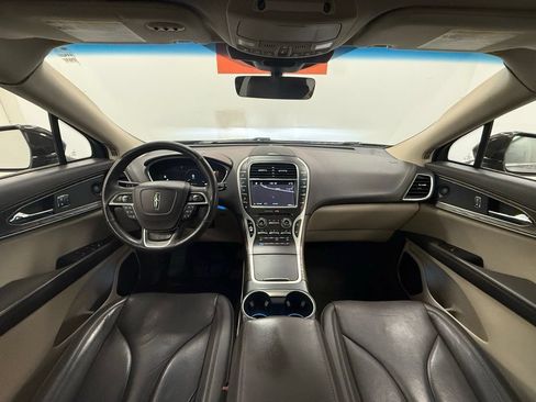 Used 2019 Lincoln Nautilus Reserve FWD image 17
