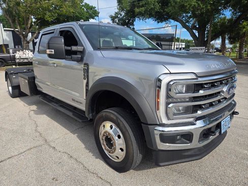 Used 2024 Ford F550 4x4 Crew Cab Super Duty image 4