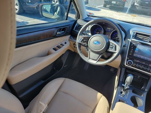 Used 2018 Subaru Outback 3.6R Limited image 17