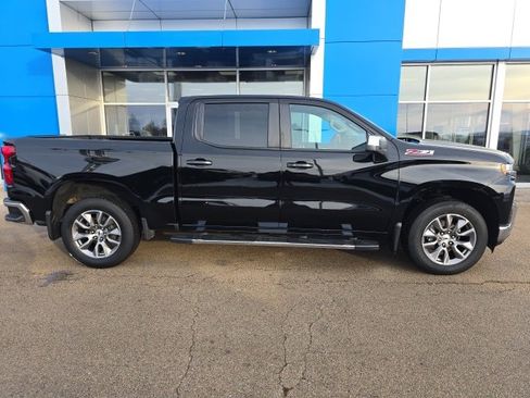 Used 2020 Chevrolet Silverado 1500 LT w/ All-Star Edition image 3