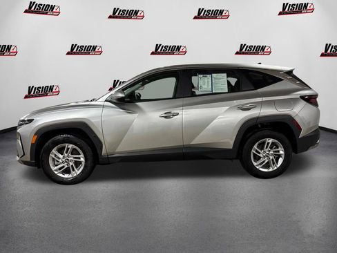 Used 2025 Hyundai Tucson SE AWD/4WD image 8