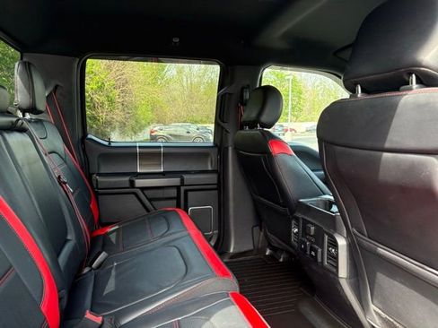 Used 2018 Ford F150 Lariat w/ Equipment Group 502A Luxury AWD/4WD image 17