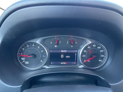 Used 2024 GMC Terrain SLT image 19