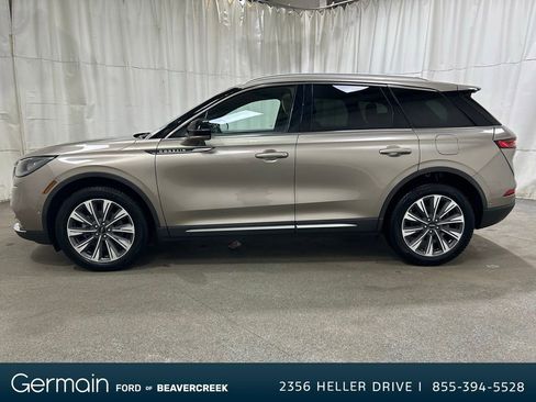 Used 2020 Lincoln Corsair Reserve image 5