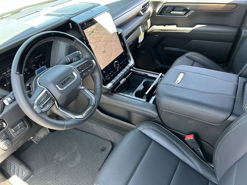 New 2026 GMC Yukon Denali w/ Denali Reserve Package AWD/4WD image 10