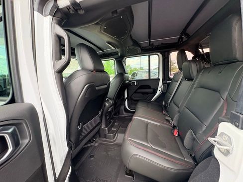 New 2026 Jeep Wrangler Unlimited Rubicon AWD/4WD image 34