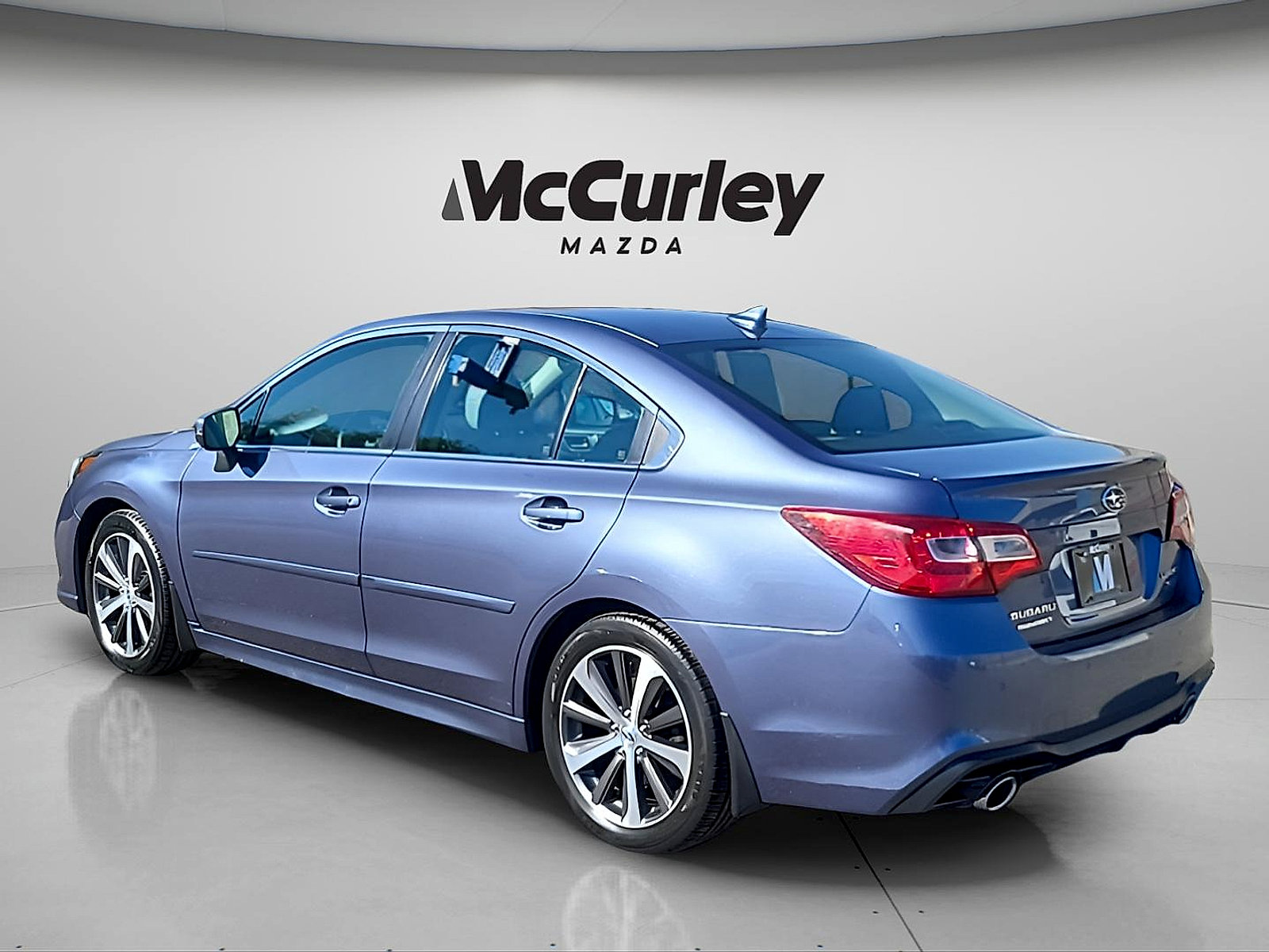 Used 2018 Subaru Legacy 3.6R Limited AWD/4WD image 5