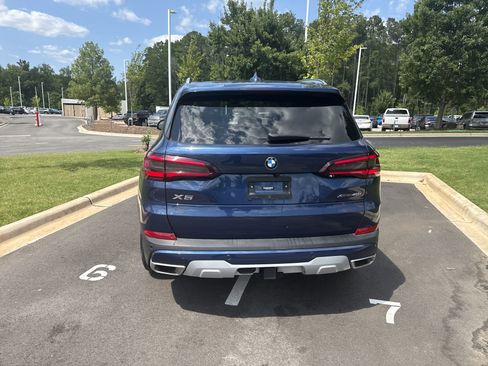 Used 2023 BMW X5 xDrive40i w/ Premium Package AWD/4WD image 9