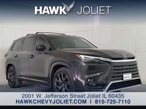 Used 2024 Lexus TX 500h AWD w/ Technology Package image 10