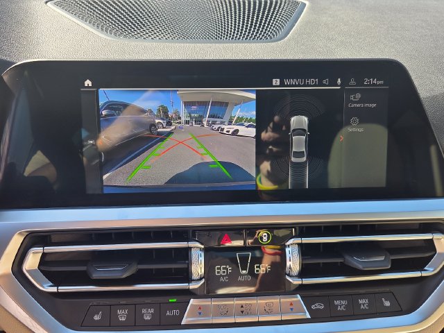 Certified 2022 BMW 330i xDrive Sedan w/ Premium Package AWD/4WD image 20