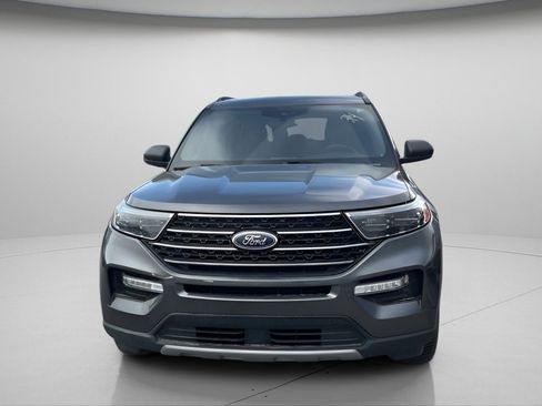 Used 2020 Ford Explorer XLT w/ Equipment Group 202A image 17