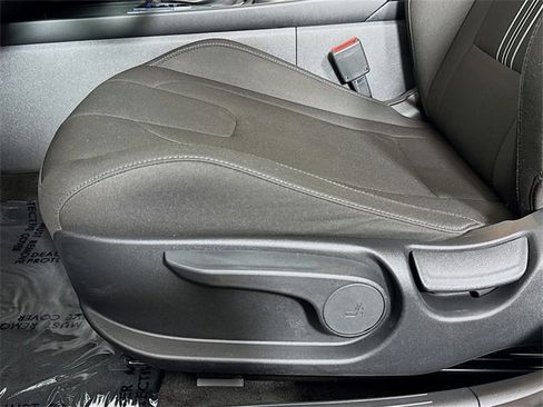 Used 2024 Hyundai Elantra SEL w/ Convenience Package image 16