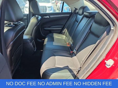Used 2020 Chrysler 300 Touring L w/ Value Package AWD/4WD image 29