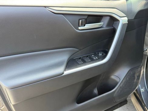 Certified 2025 Toyota RAV4 XLE AWD/4WD image 14