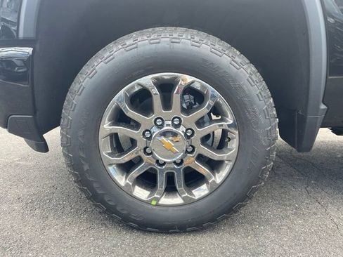 New 2026 Chevrolet Silverado 2500 LT w/ Z71 Chrome Sport Edition AWD/4WD image 7
