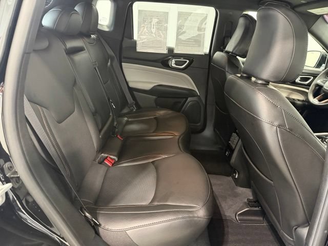 Used 2023 Jeep Compass Limited AWD/4WD image 24