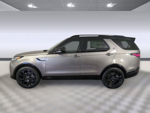 Certified 2025 Land Rover Discovery Dynamic SE image 2