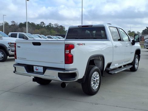 Used 2025 Chevrolet Silverado 2500 LT w/ Convenience Package image 6
