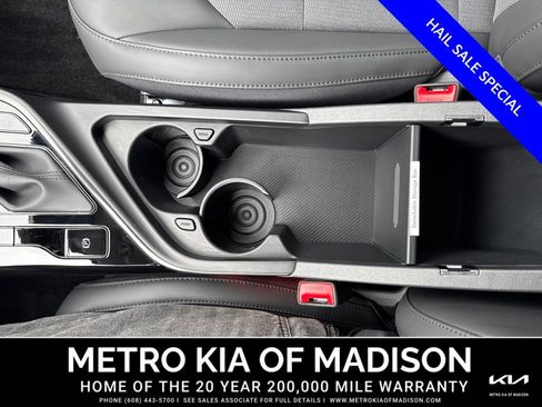 Used 2025 Kia Niro EX FWD image 28