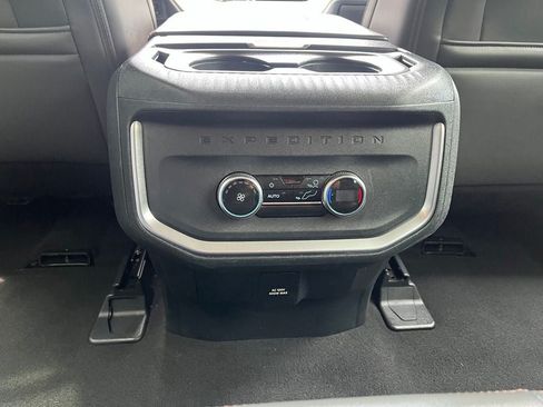 Used 2025 Ford Expedition Max Active AWD/4WD image 14