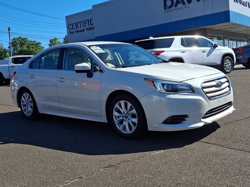 Used 2015 Subaru Legacy 2.5i Premium AWD/4WD image 3