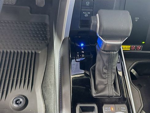 Used 2025 Toyota Tundra Platinum image 16