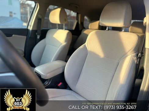 Used 2019 Kia Sorento AWD image 13