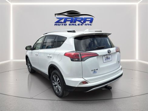 Used 2016 Toyota RAV4 XLE AWD/4WD image 5