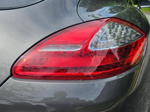 Used 2013 Porsche Panamera S RWD image 28