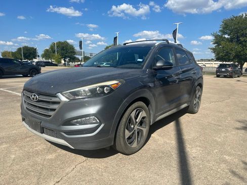 Used 2017 Hyundai Tucson Limited FWD image 2