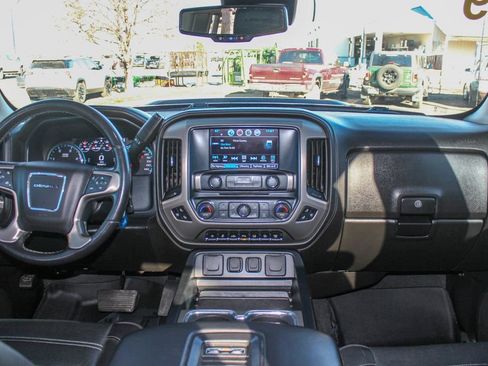 Used 2019 GMC Sierra 2500 Denali w/ Duramax Plus Package image 17
