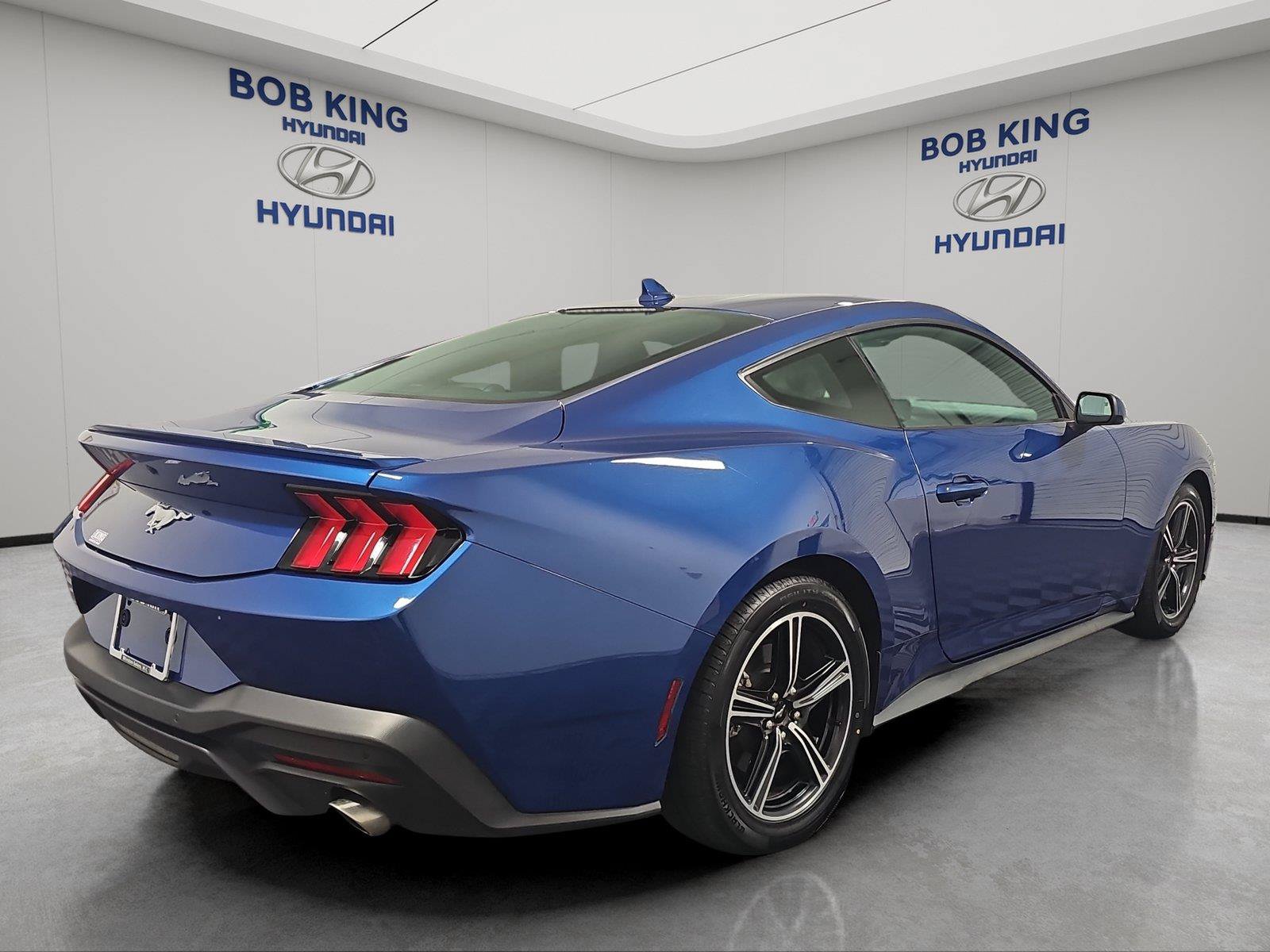 Used 2024 Ford Mustang Premium RWD image 5