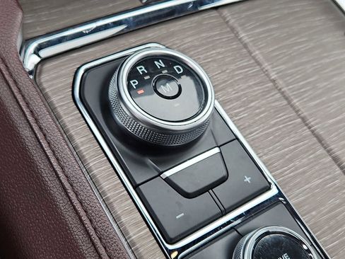 Used 2023 Ford Expedition Limited image 24