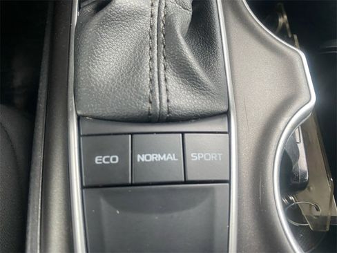 Used 2024 Toyota Camry LE w/ Convenience Package image 24