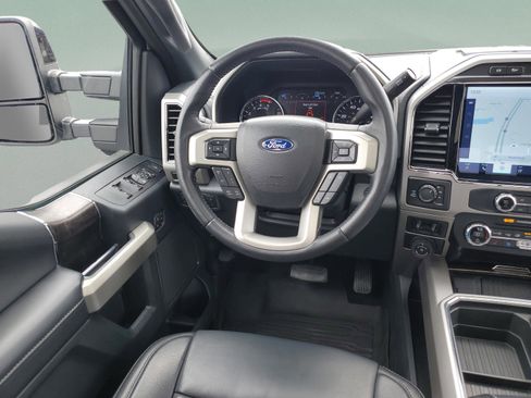 Certified 2022 Ford F350 Lariat w/ Black Appearance Package AWD/4WD image 9