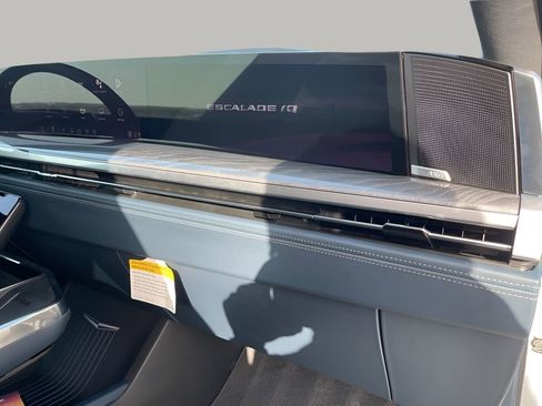 New 2025 Cadillac Escalade IQ Sport 2 image 14