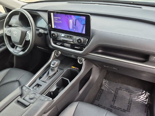 Used 2025 Toyota Grand Highlander AWD image 32
