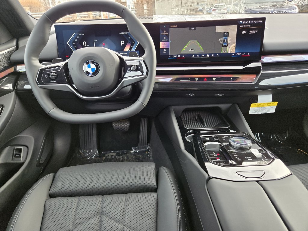 Certified 2026 BMW 530i xDrive AWD/4WD image 27